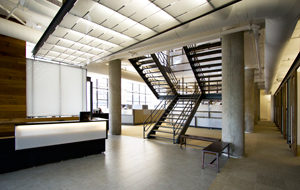 2 Entrance Staircase